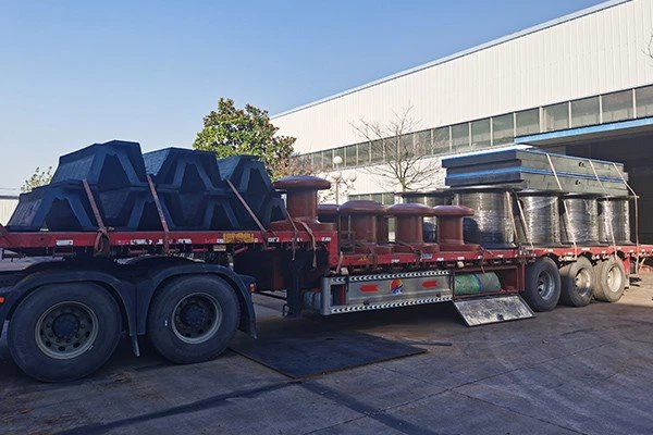 Pianc Approved UHMW PE Face Panel